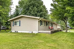 315 Clifton St, Black River Falls, WI 54615 - Photo 17