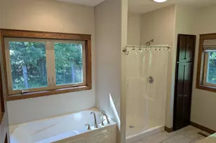 5437 Benjamin St, Eau Claire, WI 54703 - Photo 11