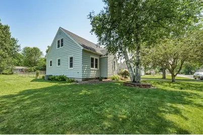 637 Harding Street, Chippewa Falls, WI 54729 - Photo 3