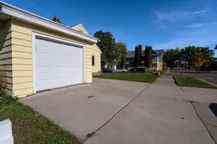 24 S Grove St, Chippewa Falls, WI 54729 - Photo 27