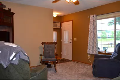 1504 Winchester Way, Altoona, WI 54720 - Photo 9