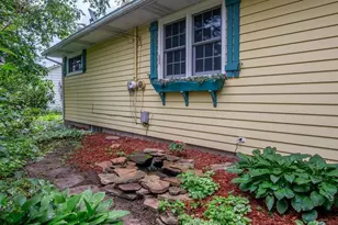 422 W Central St, Chippewa Falls, WI 54729 - Photo 5