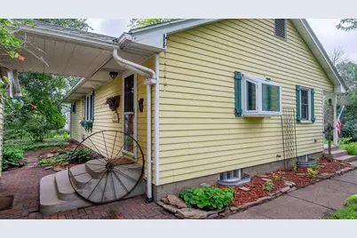 422 W Central Street, Chippewa Falls, WI 54729 - Photo 7