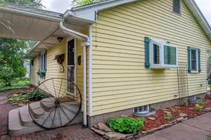 422 W Central St, Chippewa Falls, WI 54729 - Photo 7