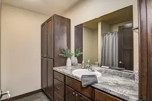 515 Putnam St, Eau Claire, WI 54703 - Photo 11