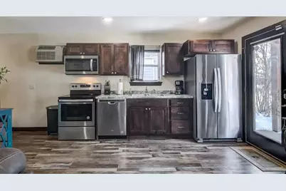 515 Putnam Street, Eau Claire, WI 54703 - Photo 5