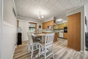1602 Drury Ct, Eau Claire, WI 54703 - Photo 17