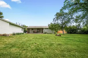1602 Drury Ct, Eau Claire, WI 54703 - Photo 7