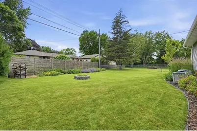 1715 E Clairemont Avenue, Eau Claire, WI 54701 - Photo 39