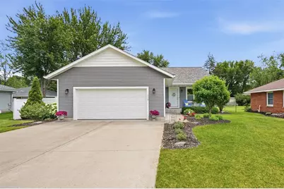 1715 E Clairemont Avenue, Eau Claire, WI 54701 - Photo 1