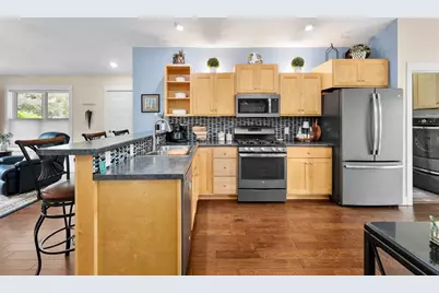 1715 E Clairemont Avenue, Eau Claire, WI 54701 - Photo 11