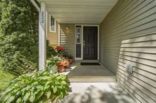 232 Lamans Ln, Eau Claire, WI 54703 - Photo 3