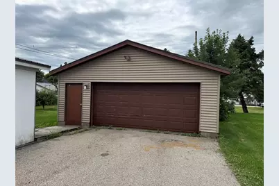 909 W Main Street, Arcadia, WI 54612 - Photo 5