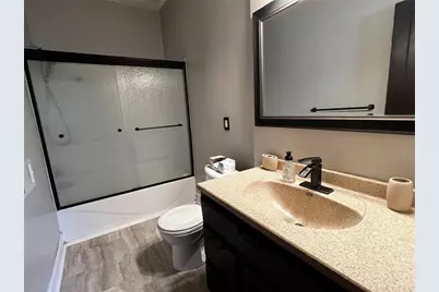 808 Dodge Street, Eau Claire, WI 54701 - Photo 9