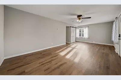 2446 Marquette Street, Eau Claire, WI 54703 - Photo 13
