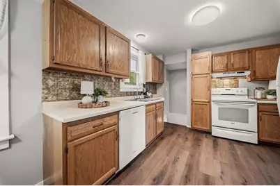2446 Marquette Street, Eau Claire, WI 54703 - Photo 23