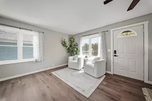 2446 Marquette St, Eau Claire, WI 54703 - Photo 15