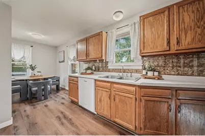 2446 Marquette Street, Eau Claire, WI 54703 - Photo 19