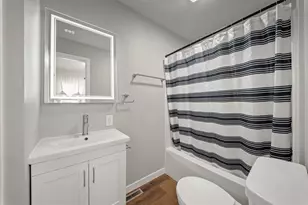 2446 Marquette St, Eau Claire, WI 54703 - Photo 21