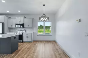 6735 Buck Tail Dr, Altoona, WI 54720 - Photo 11