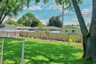 921 E Tyler Ave, Eau Claire, WI 54701 - Photo 3