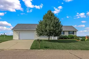 26240 W 3rd Ave, Eleva, WI 54738 - Photo 3