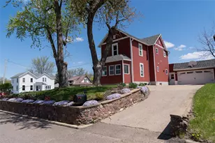 205 E Hudson St, Mondovi, WI 54755 - Photo 3