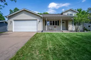 512 19th St, Menomonie, WI 54751 - Photo 1