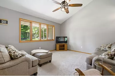 512 19th Street, Menomonie, WI 54751 - Photo 3