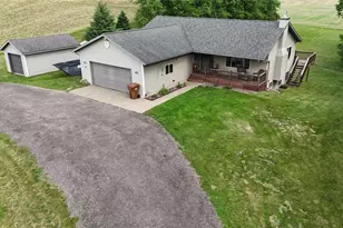 W2312 County Rd T, Durand, WI 54736 - Photo 17