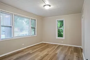 309 Marston Ct, Eau Claire, WI 54701 - Photo 3