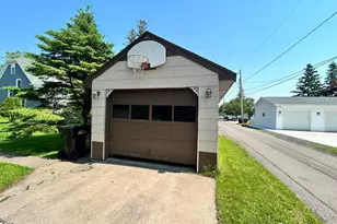 302 E 5th St, Superior, WI 54880 - Photo 15