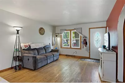604 Bolles Street, Eau Claire, WI 54703 - Photo 7