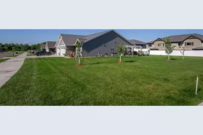 4897 Field Crest Lane, Eau Claire, WI 54701 - Photo 5