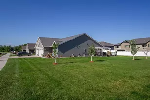 4897 Field Crest Ln, Eau Claire, WI 54701 - Photo 5