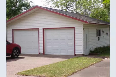 315 E Wisconsin Street, Chippewa Falls, WI 54729 - Photo 7