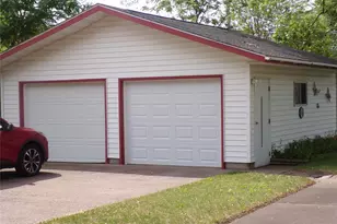 315 E Wisconsin St, Chippewa Falls, WI 54729 - Photo 7
