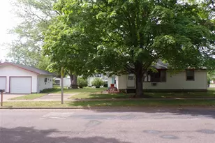 315 E Wisconsin St, Chippewa Falls, WI 54729 - Photo 11