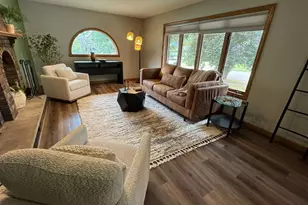 884 Windsor Forest Dr, Altoona, WI 54720 - Photo 5