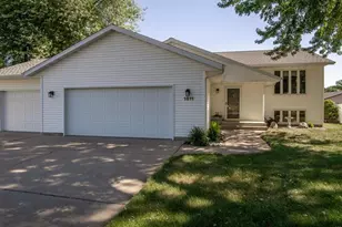 1811 Mitscher Ave, Eau Claire, WI 54701 - Photo 5