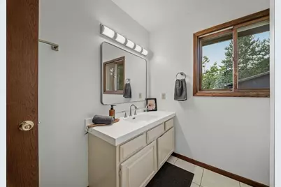 1120 Bauer Avenue, Eau Claire, WI 54703 - Photo 25