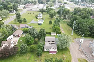 610 W Poplar Ave, Cameron, WI 54822 - Photo 3