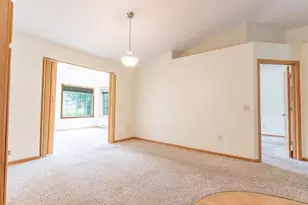 4530 E Robin Meadows Ln, Eau Claire, WI 54701 - Photo 9
