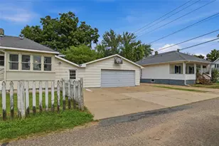 233 Ferry St, Eau Claire, WI 54703 - Photo 33