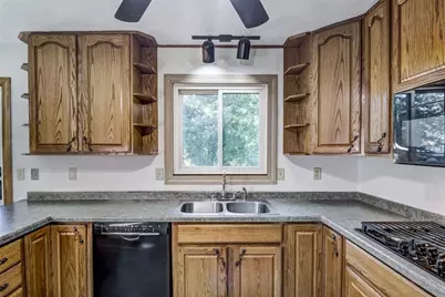 3121 Milton Road, Eau Claire, WI 54703 - Photo 9