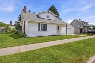 136 Barber St, Stanley, WI 54768 - Photo 3