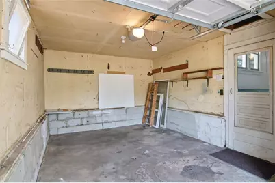 1113 Belmont Avenue, Eau Claire, WI 54701 - Photo 27