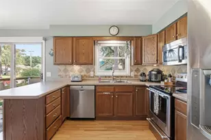 3417 Locust Ln, Eau Claire, WI 54703 - Photo 7