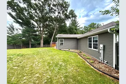 718 Farr Court, Eau Claire, WI 54701 - Photo 9