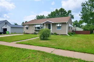 2320 Hayden Ave, Altoona, WI 54720 - Photo 3